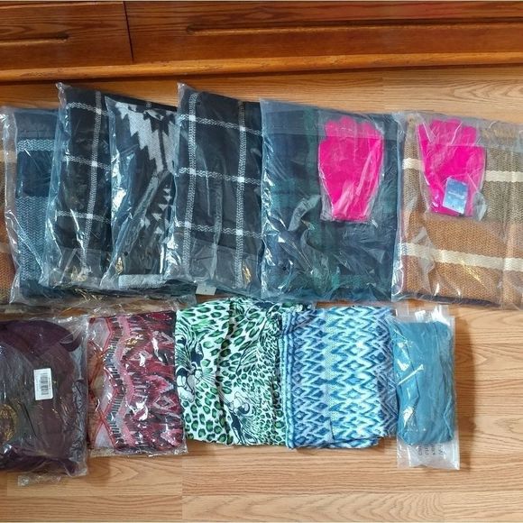 14 pcs Blanket scarfs - Picture 6 of 6